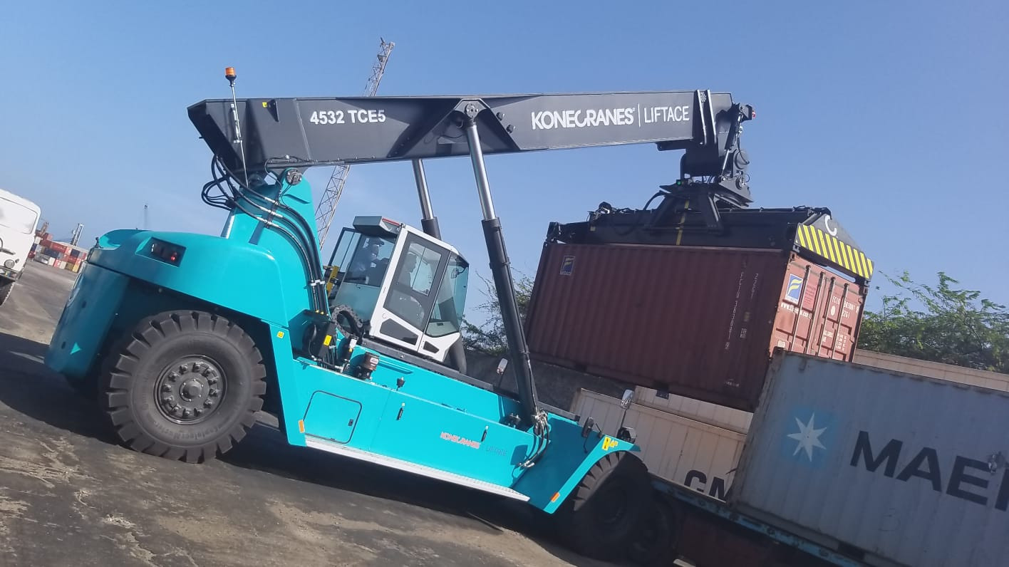 4 KONECRANES LIFTACE4532 TCE5 REACH STACKER COMMISSIONING